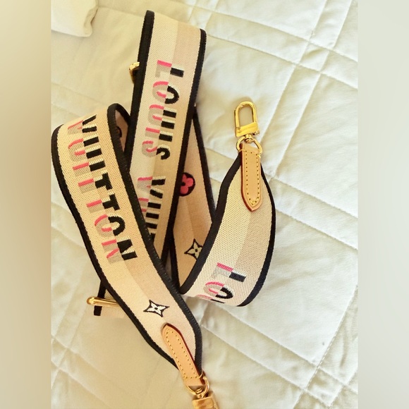 Louis Vuitton Speedy Bandoulière 20 Brown Monogram Handbag - Picture 12 of 13